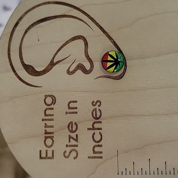 HEMP LEAF 420 Stud Earrings, unisex - Picture 3 of 6